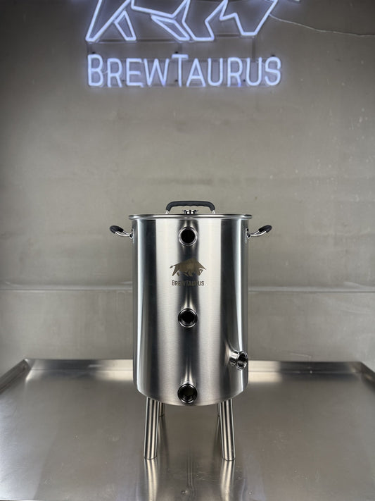 BrewTaurus K40 Boil Kettle — 48.1 L 304 stainless kettle with lid, 1.5" Tri-Clamp front ports and whirlpool port