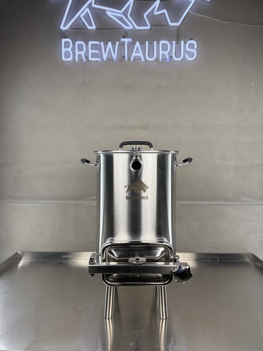 BrewTaurus K40 Mash Tun — 48.1 L 304 stainless mash tun with lid and 150 × 250 mm grain door