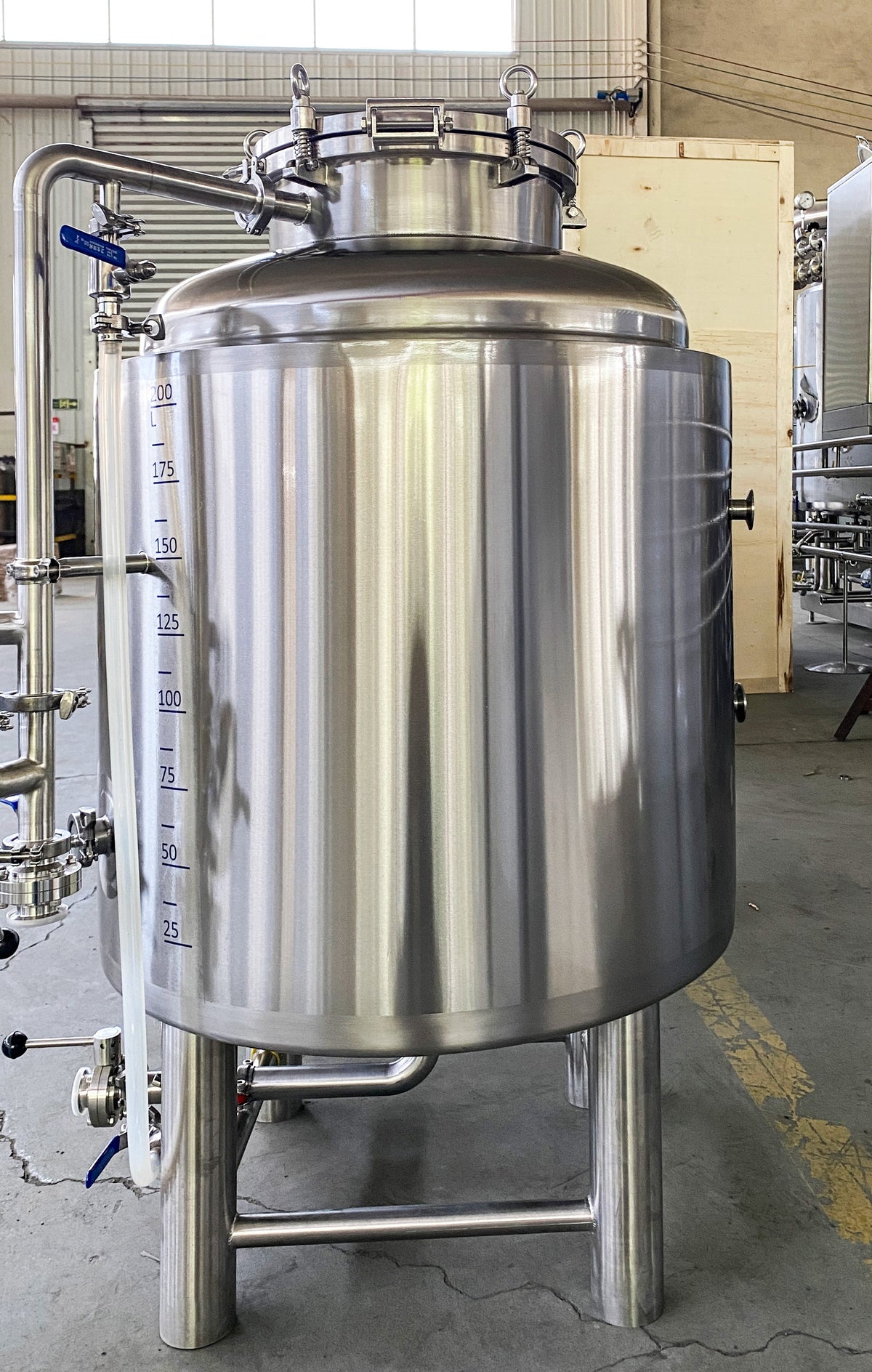BrewTaurus PRO bright beer tank — reference photo of the PRO BBT series (BBT-800: 800/890 L)