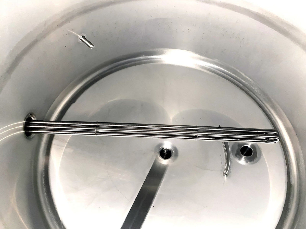 Interior of the BrewTaurus PRO 200L mash tun with rotating rake assembly