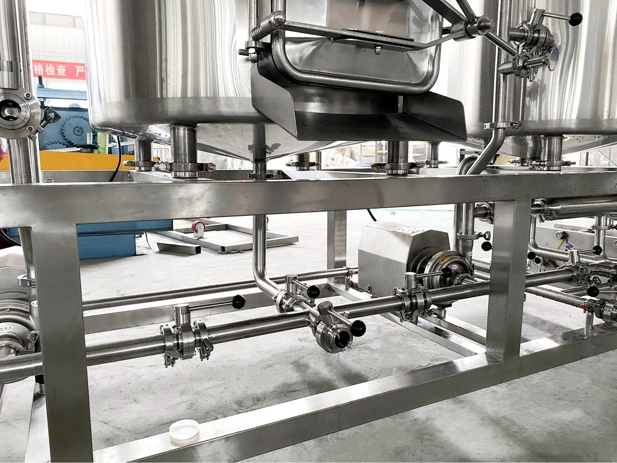 Skid-mounted piping, pump and butterfly valves of the BrewTaurus PRO 200L brewhouse