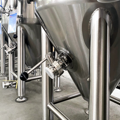 Bottom cone with sanitary butterfly valve on the BrewTaurus PRO 100L fermenter