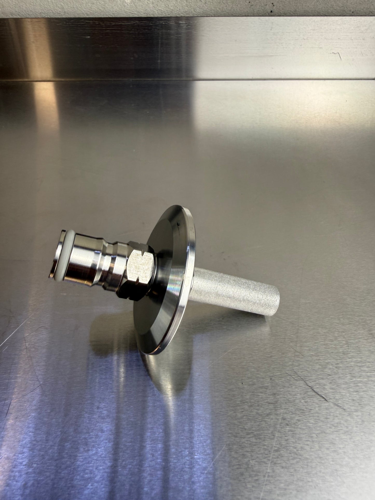 1.5 inch Tri-Clamp gas post with integrated carbonation stone brewing accessory