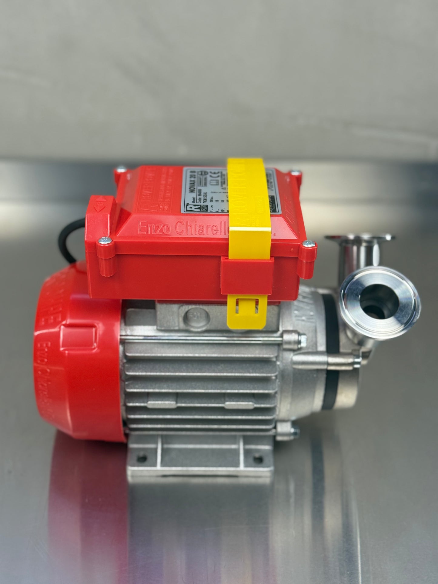 NOVAX 20-B Stainless Self-Priming Pump 230V, 0.34 kW — 1.5" Tri Clamp