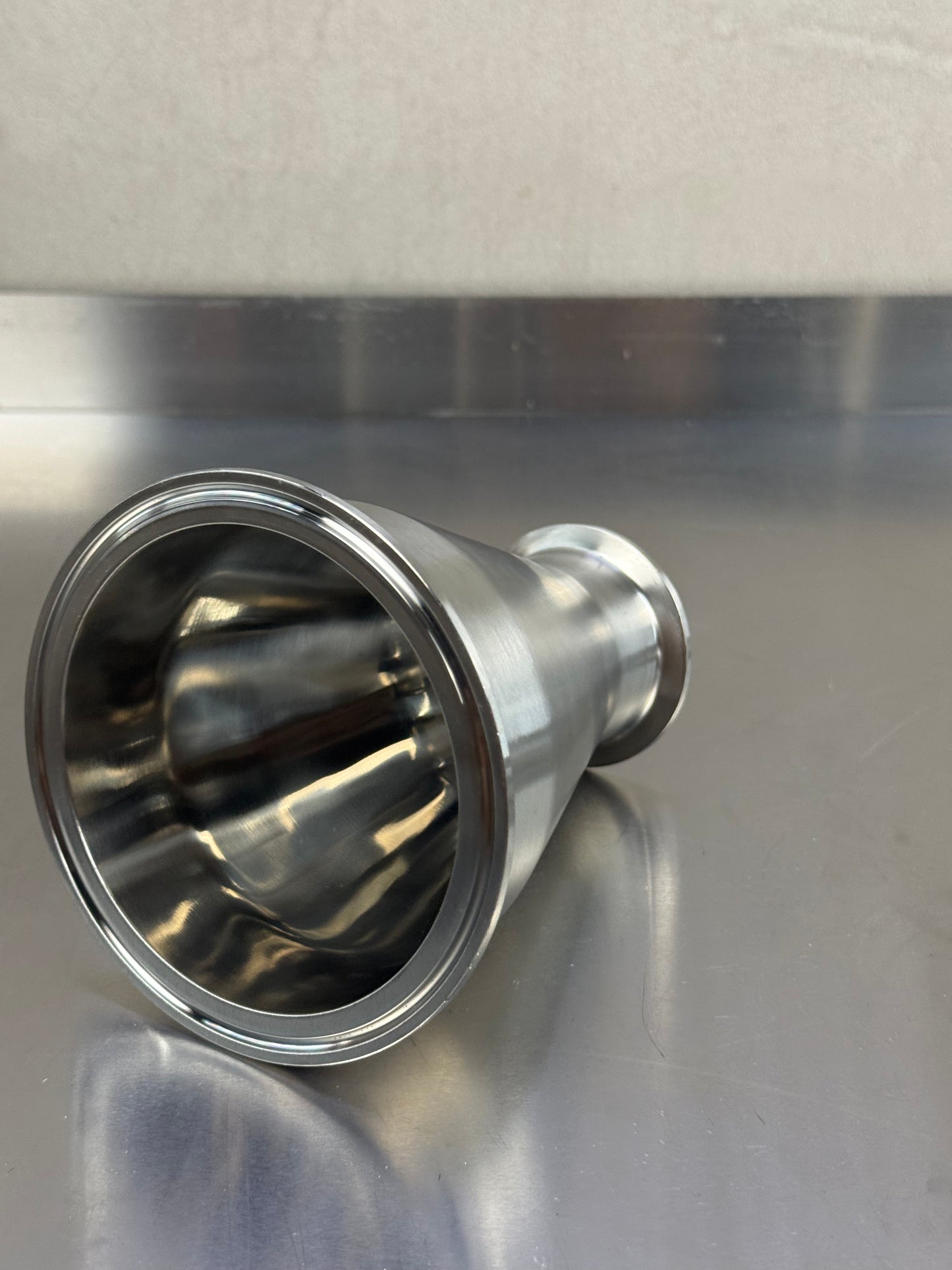 4" to 2" Tri-Clamp Concentric Reducer – Still Attachment