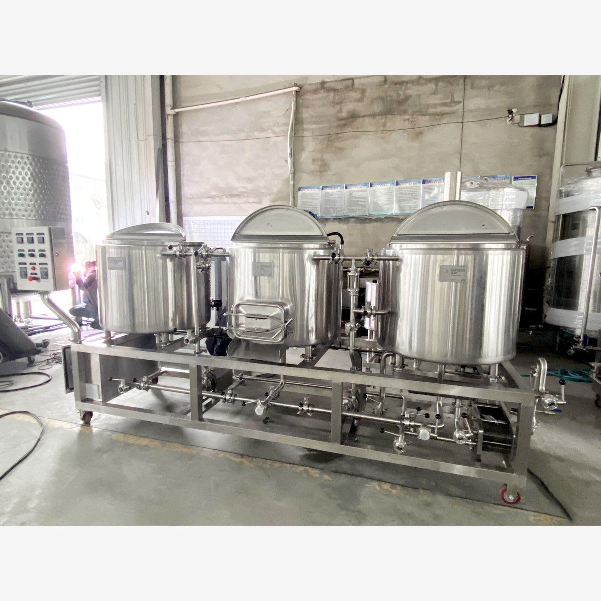 BrewTaurus PRO 250L brewhouse installed in the production hall
