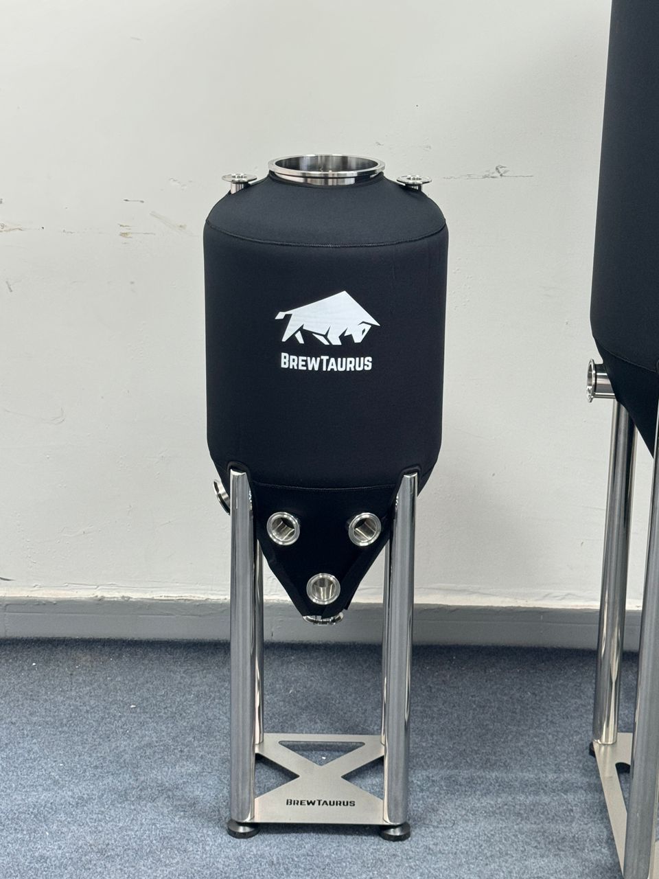 PF40 K4 Fully Jacketed Unitank