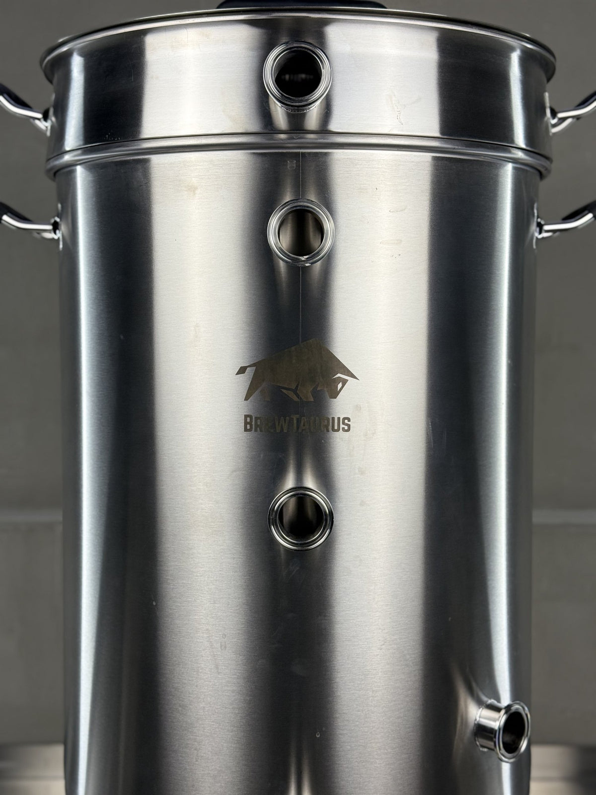 K80 Boil Kettle + Malt Pipe — close-up of the malt pipe top ring above the kettle rim and the 1.5" Tri-Clamp front ports