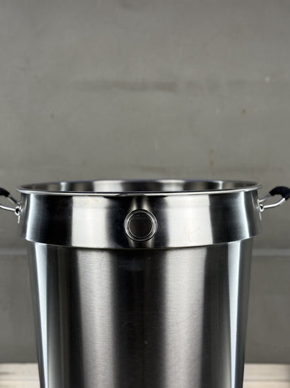 K80 Malt Pipe — close-up of the top ring with the 1.5" Tri-Clamp port and silicone handles